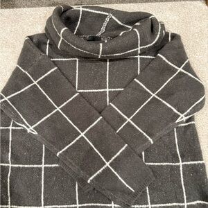 Anthropologie Lumiere Charcoal and White Checkered Turtleneck Sweater
